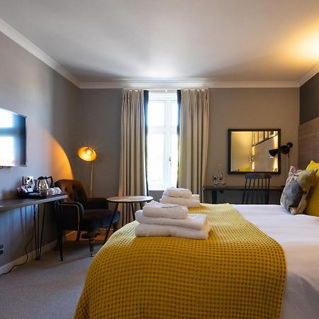 Bridge Hotel Greenford  Eksteriør billede