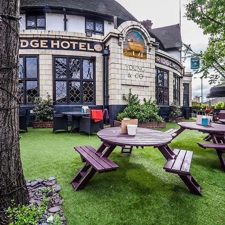 Bridge Hotel Greenford  Eksteriør billede