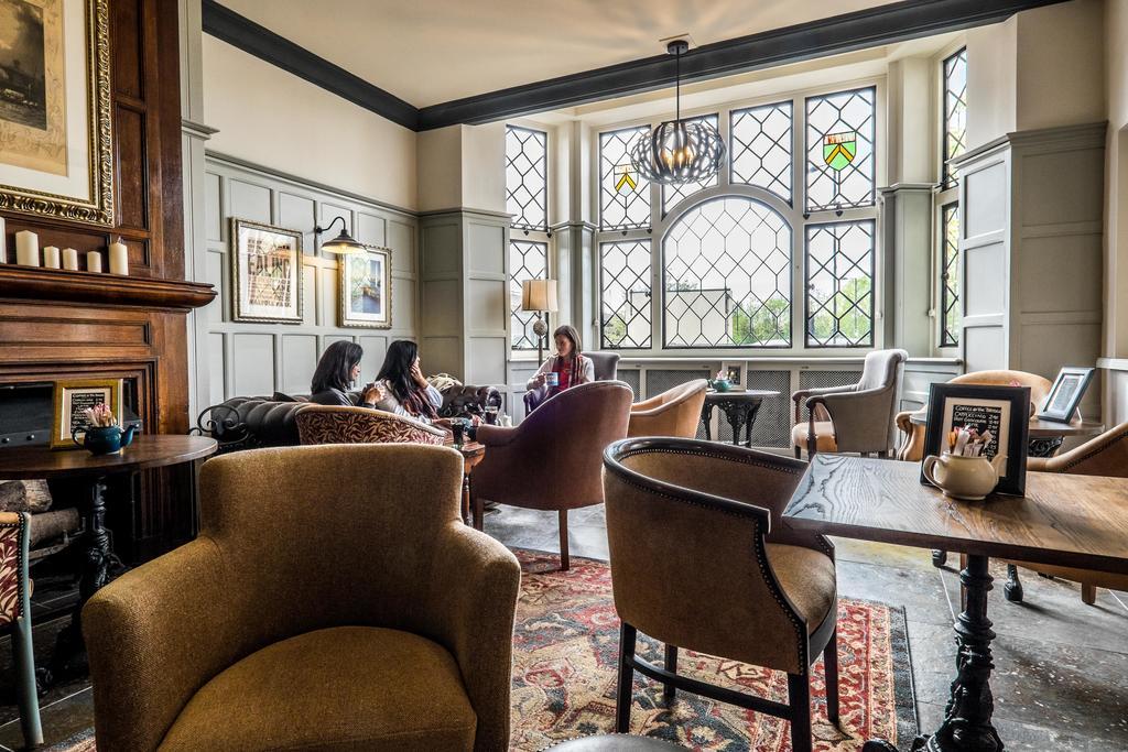 Bridge Hotel Greenford  Eksteriør billede