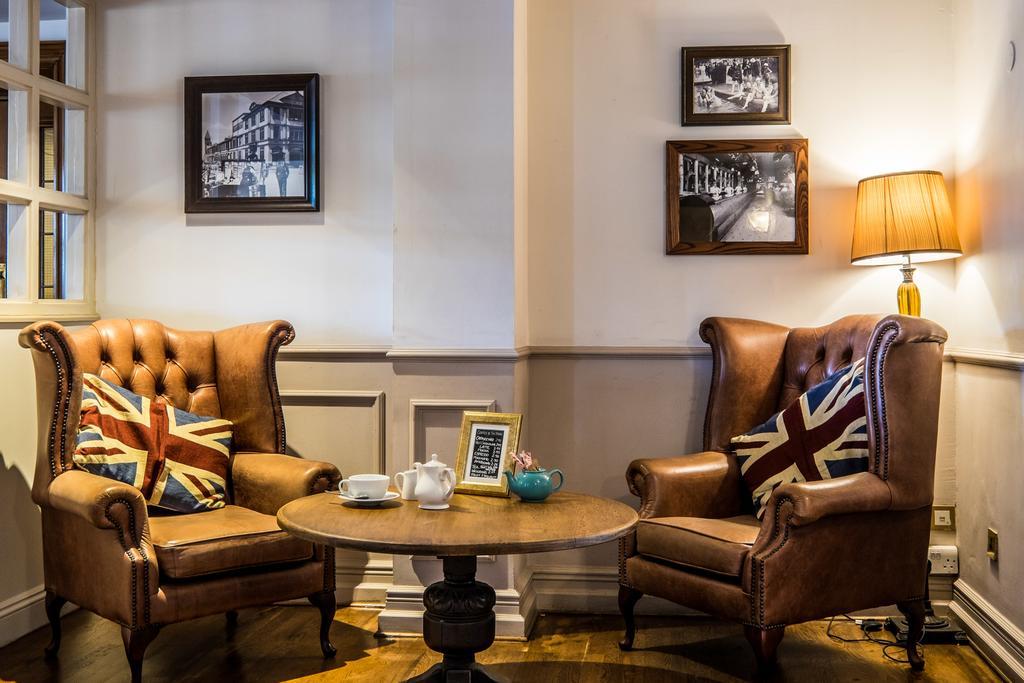 Bridge Hotel Greenford  Eksteriør billede