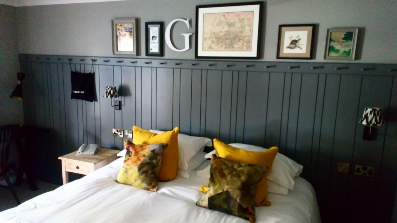 Bridge Hotel Greenford  Eksteriør billede