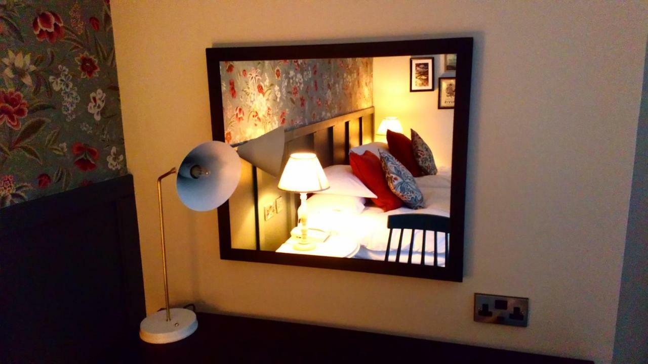 Bridge Hotel Greenford  Eksteriør billede
