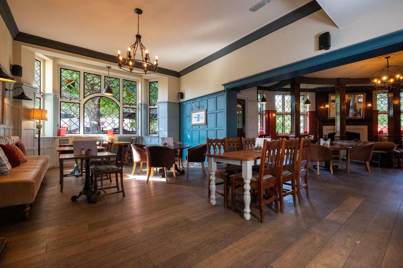 Bridge Hotel Greenford  Eksteriør billede